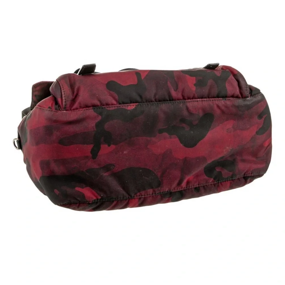 100% Authentic Prada Red Camouflage Nylon Messenger Bag - Picture 5 of 9